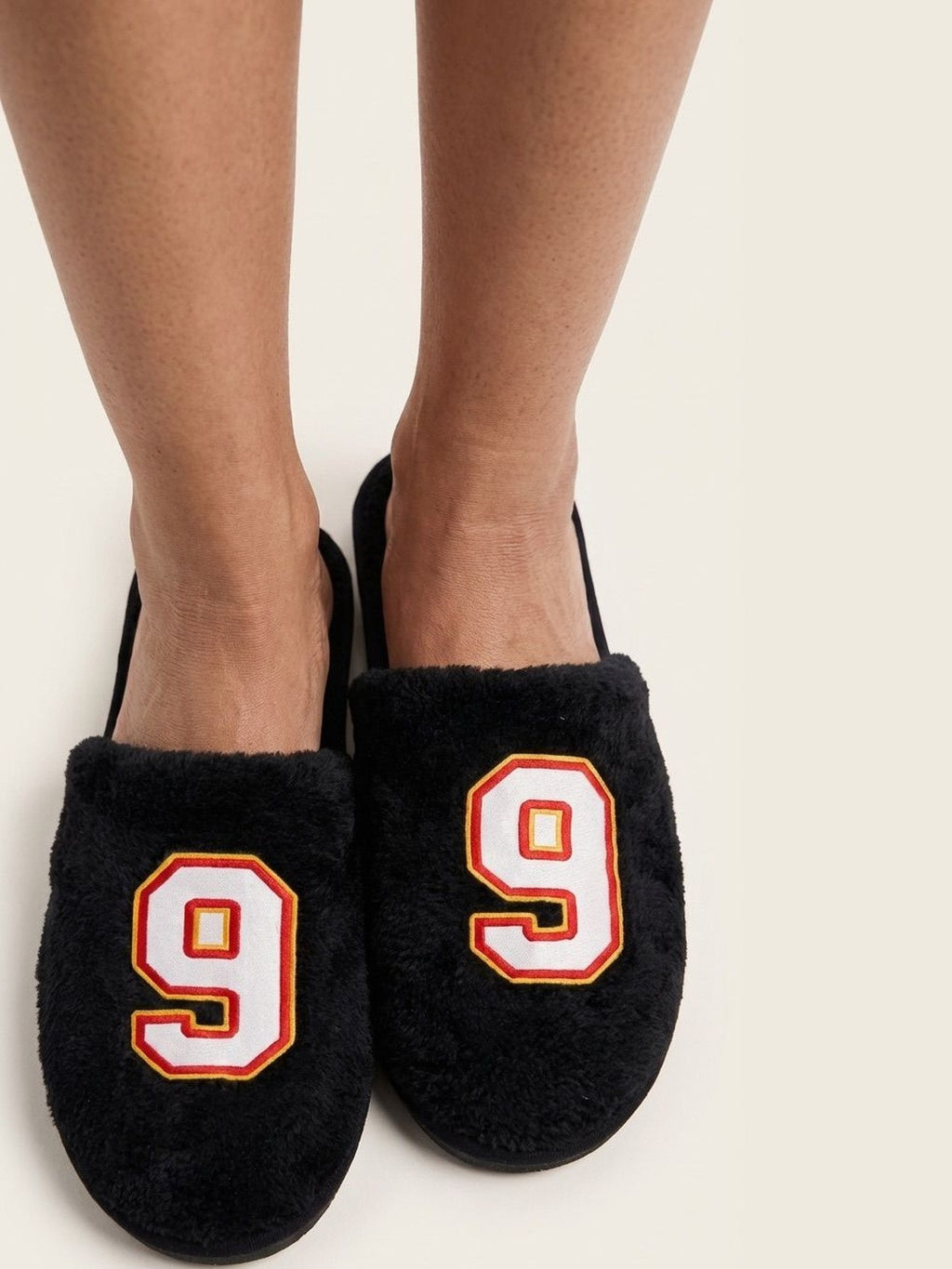 TRAVELKHUSHI Women Printed Room Slippers