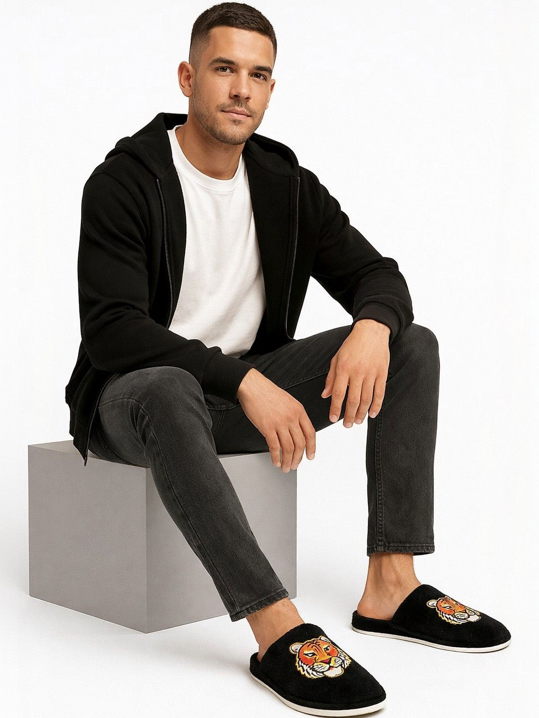 TRAVELKHUSHI Men Flip Flops - image 4