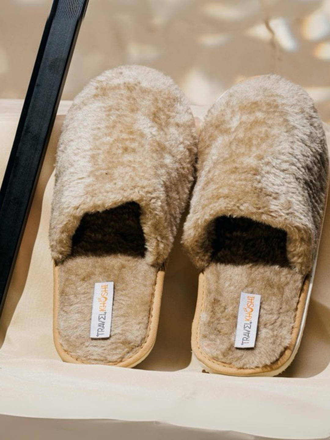 TRAVELKHUSHI Men Casual Flip Flops